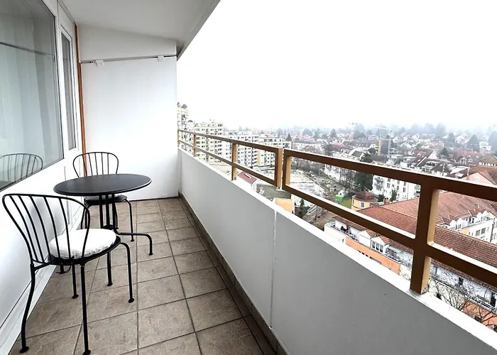 Design Mit Blick Auf Freiburg im Breisgau